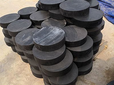 银州区板式橡胶支座由若干层橡胶片与薄钢板经加压硫化